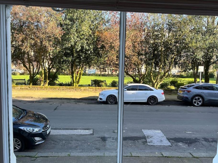 Strathmore Apt Scarborough, Pool, Gym, Parking מראה חיצוני תמונה